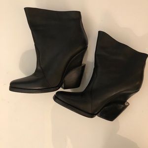 Theyskens’ Theory Leather Booties
